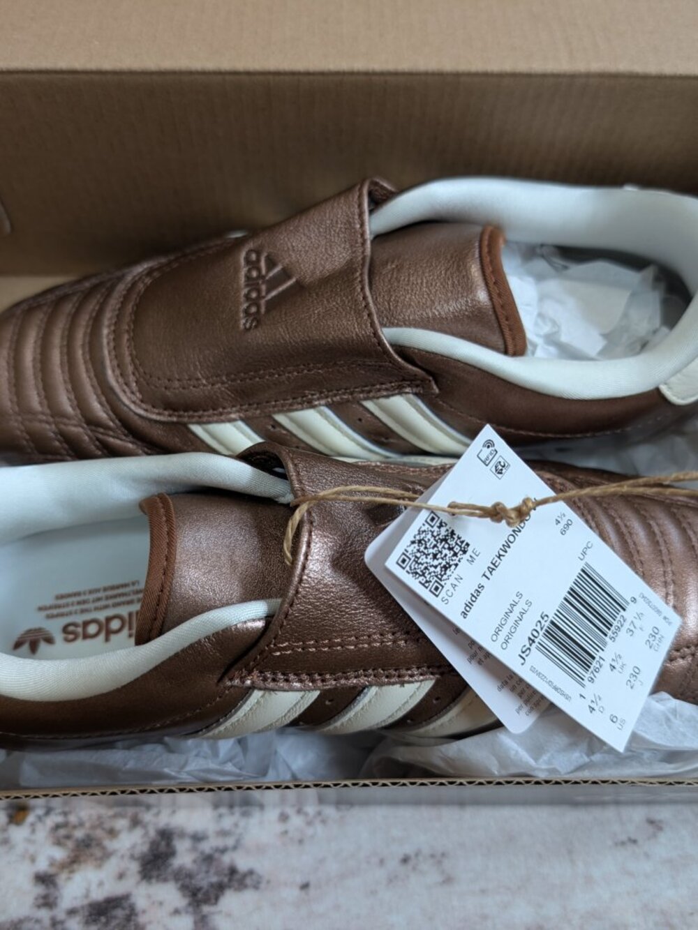 NEW Adidas Taekwondo W Metallic Bronze/Cream Youth Size 6/Women's 7/7.5 NWT - Picture 7 of 7